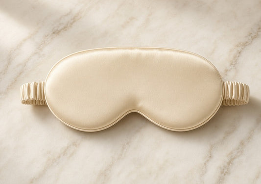 Wink Silk Voile contoured 25 momme mulberry silk eye mask in Coy, front